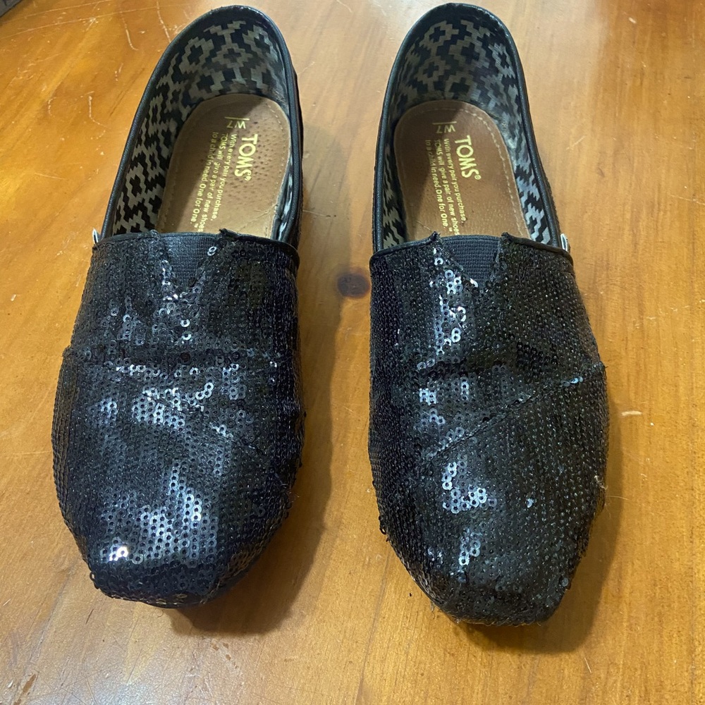 Toms Black Sequin size 7